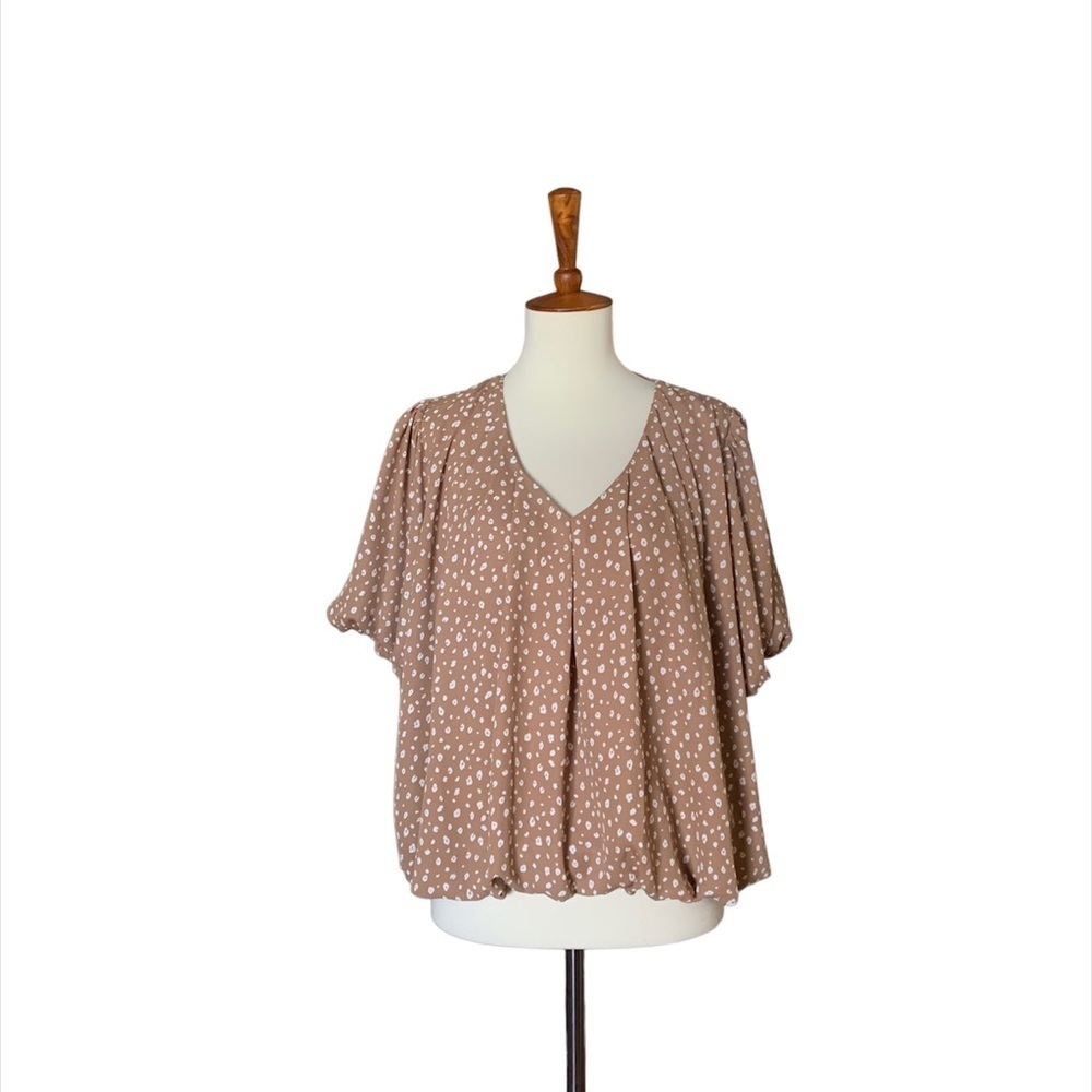 Pleione V Neck Bubble Hem Top‎ Size Large Tan